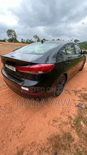 Hyundai Elantra SE Sedan FWD (2.0L 4cyl 6M) 2017 Black