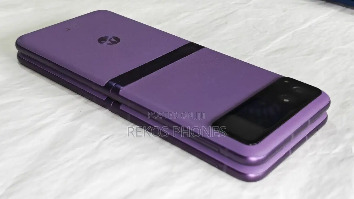 New Motorola Razr 40s 256 GB Purple
