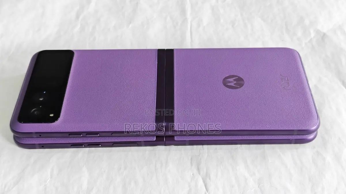 New Motorola Razr 40s 256 GB Purple