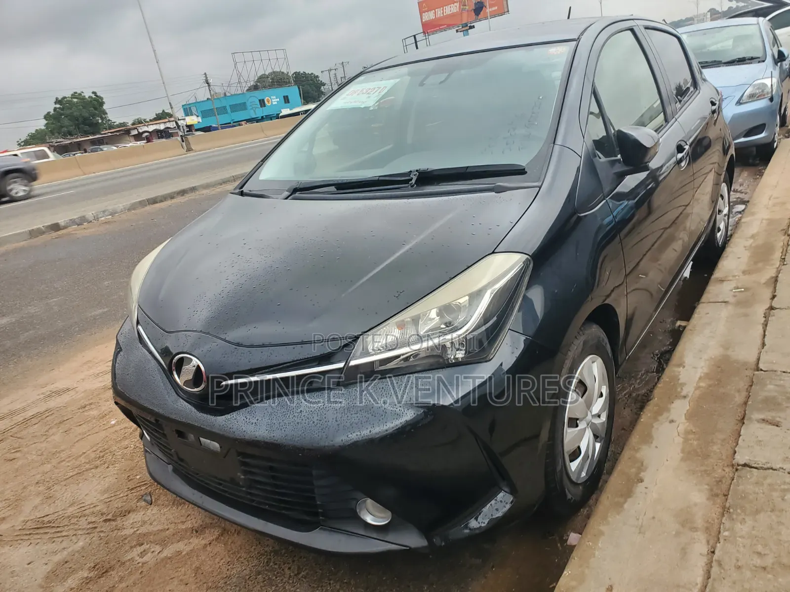Toyota Vitz 1.5 FWD 3dr 2015 Black
