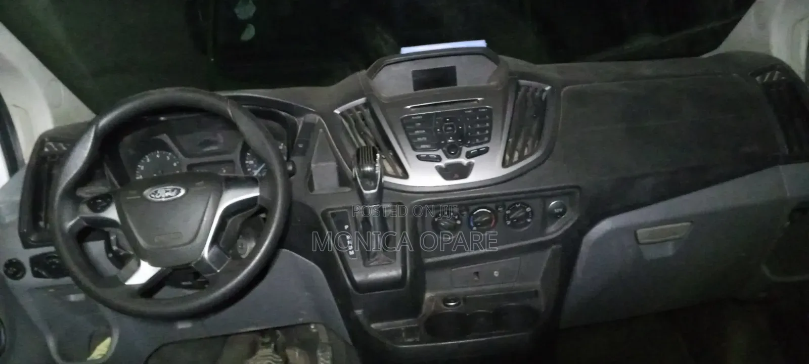 Ford Transit 2021 White