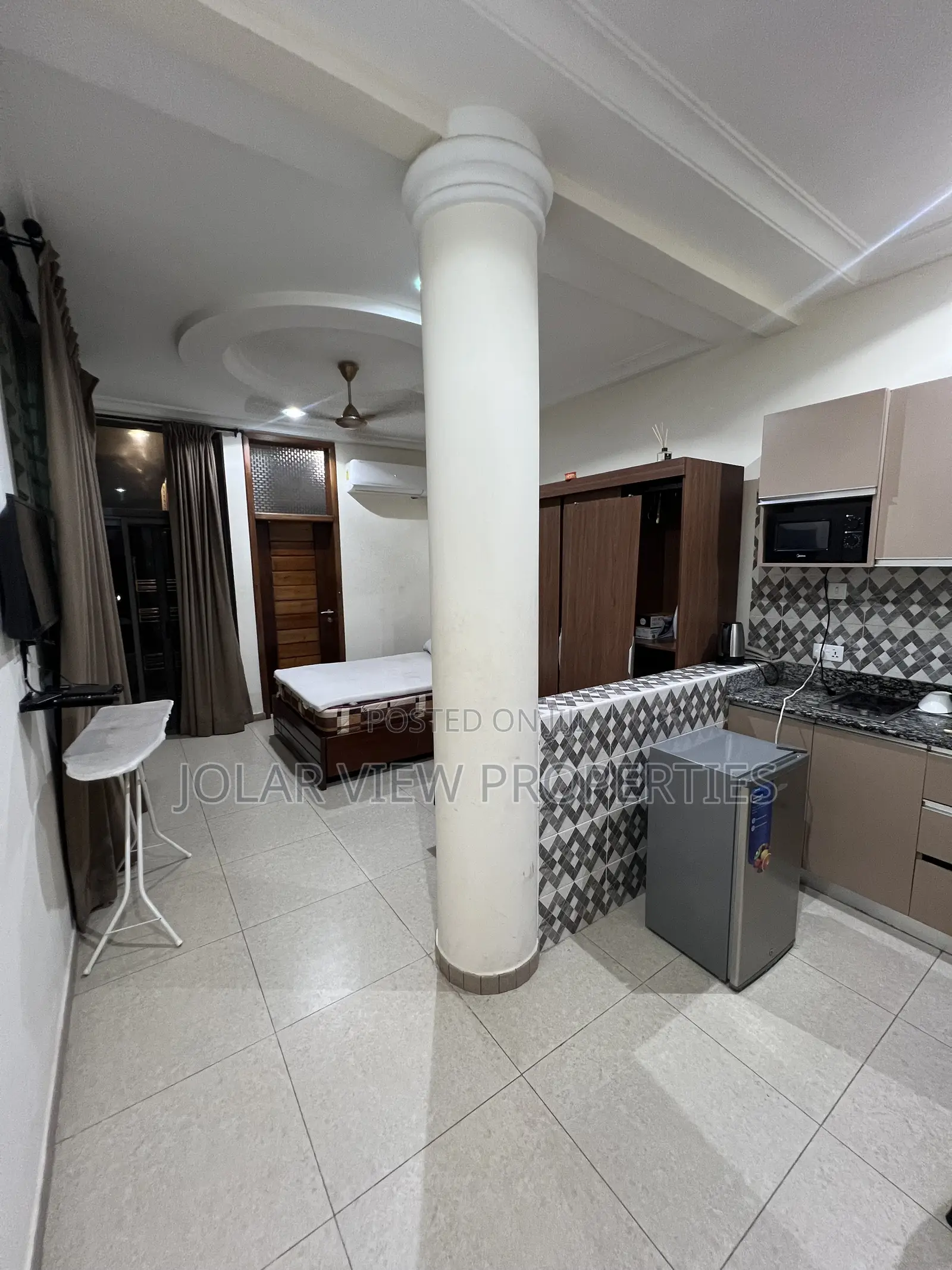 Studio Apartment