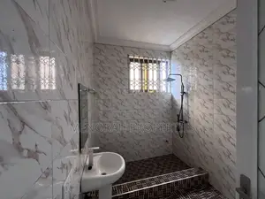 2bdrm Apartment in Adenta Amrahia for rent