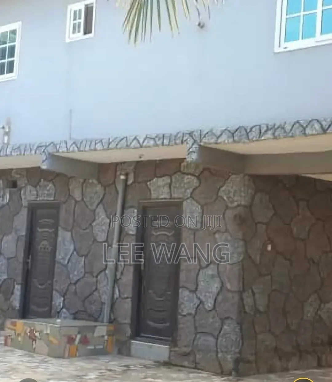 9bdrm House in Weija for sale