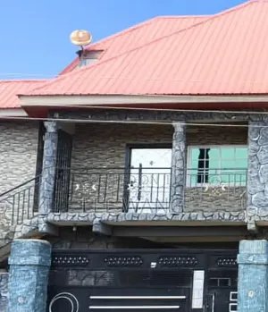 9bdrm House in Weija for sale