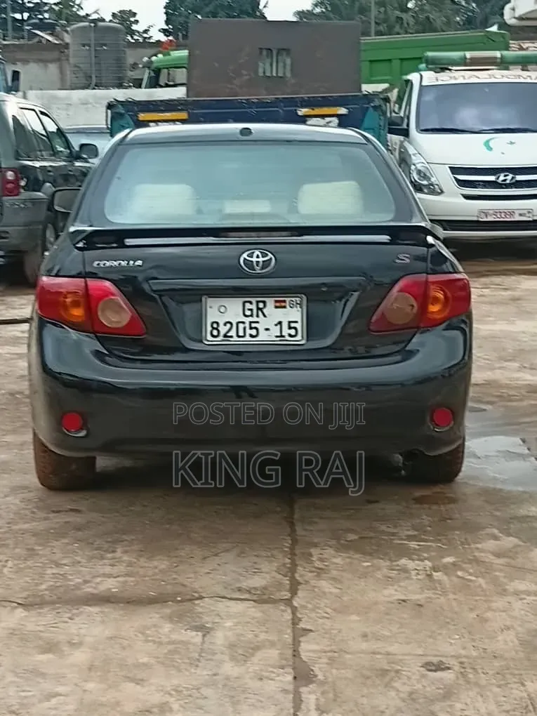 Toyota Corolla 2010 Black