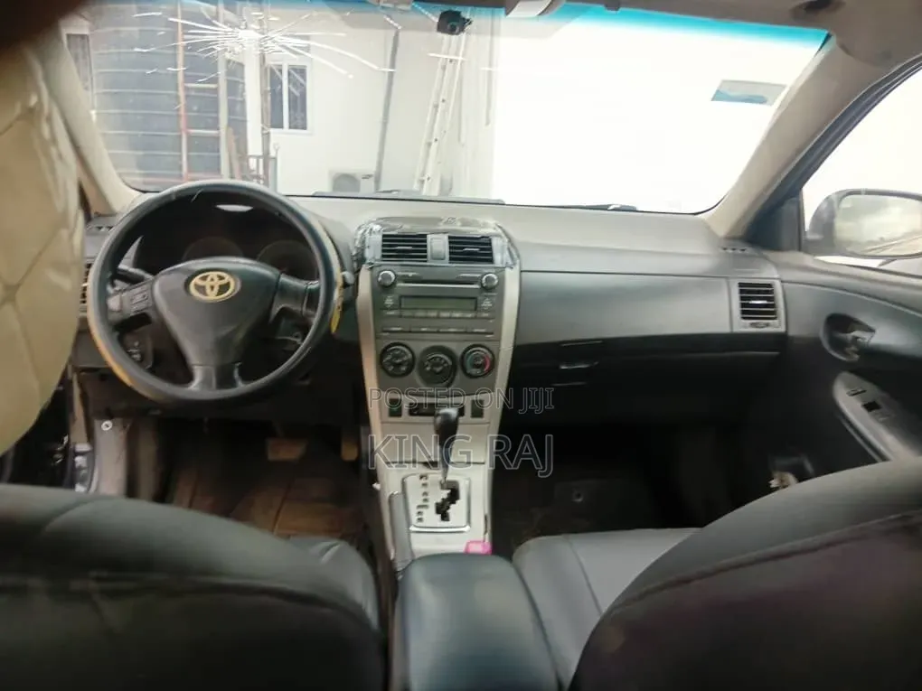 Toyota Corolla 2010 Black