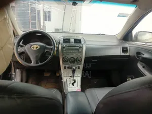 Toyota Corolla 2010 Black