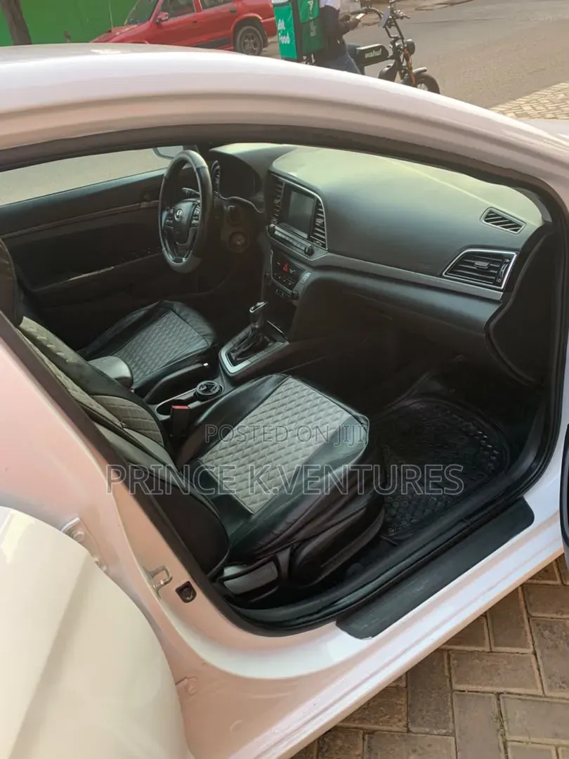 Hyundai Elantra Sport Sedan FWD (1.6L 4cyl 6M) 2017 White