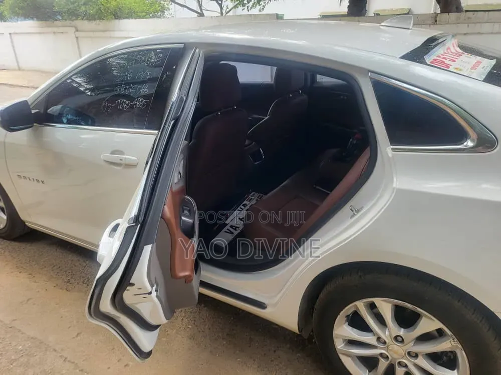 Chevrolet Malibu LT 2018 White