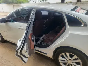 Chevrolet Malibu LT 2018 White