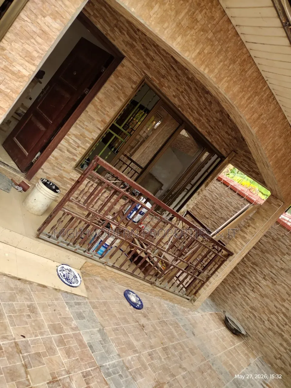 3bdrm Apartment in Teshie Bushroad, New Town for rent