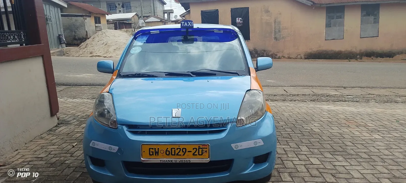 Toyota HiAce 2012 Blue