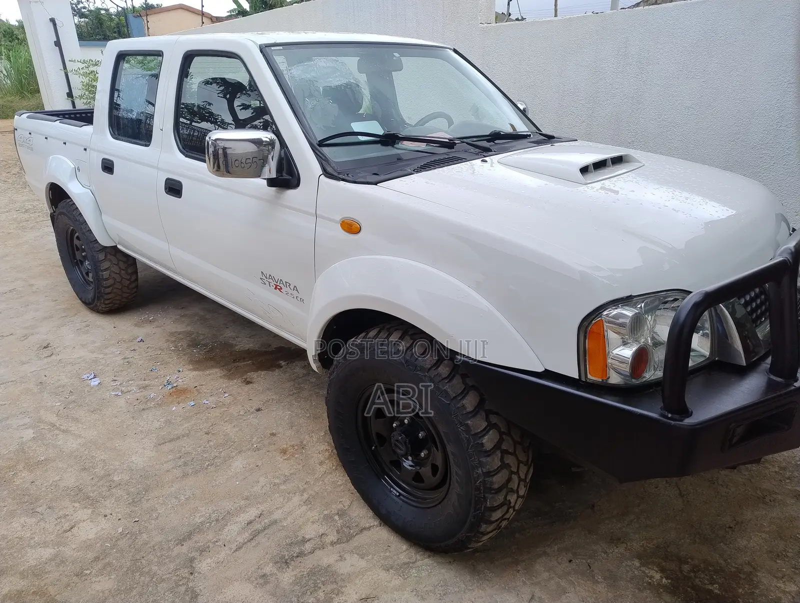 Nissan Hardbody 2016 White