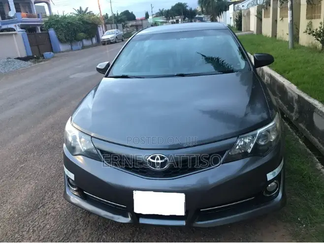 Toyota Camry 2014 Gray