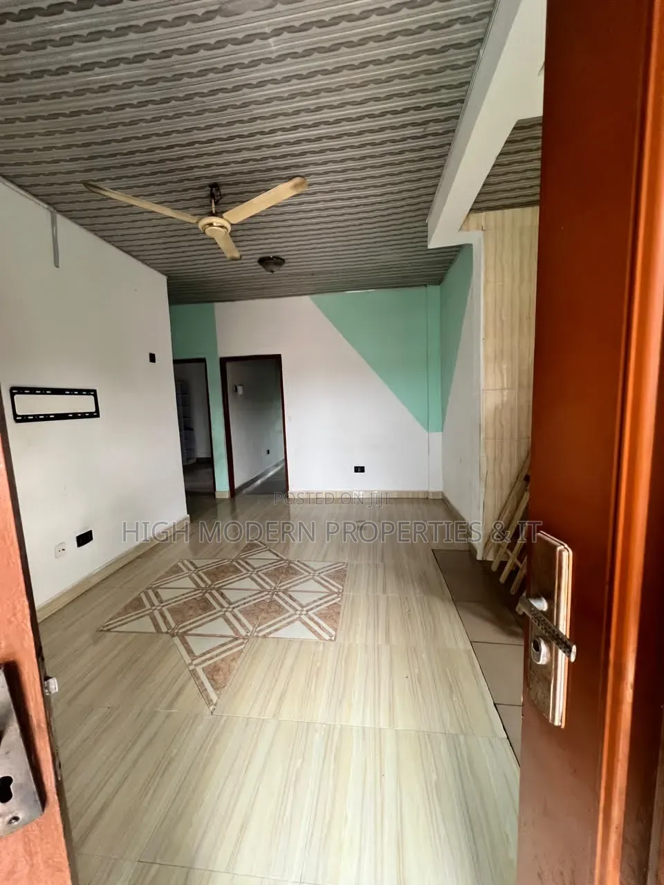 3bdrm Apartment in Teshe Okpoi Gonno, New Town for rent