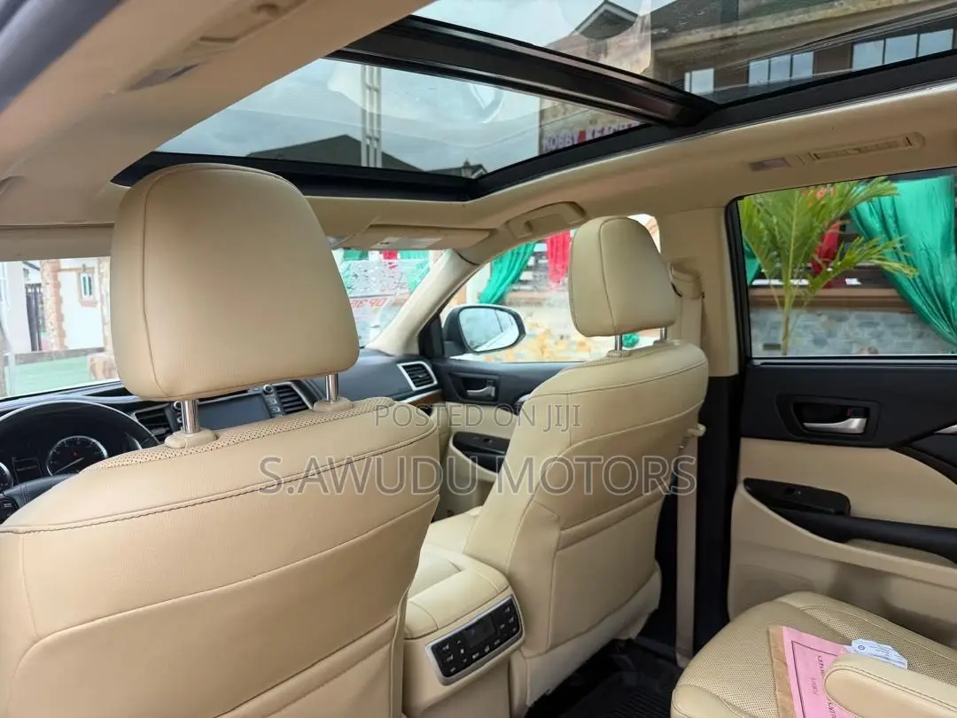 Toyota Highlander Limited Platinum 2019 White
