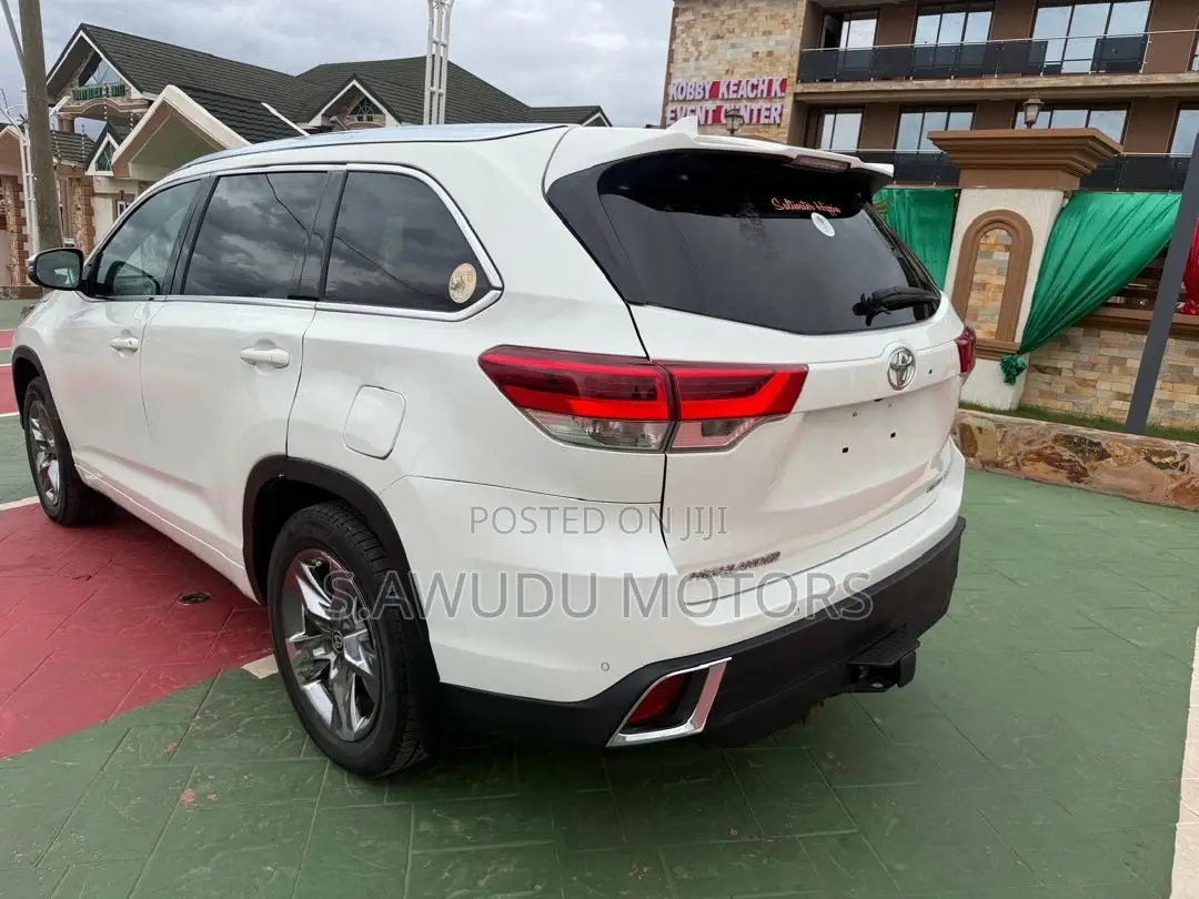 Toyota Highlander Limited Platinum 2019 White
