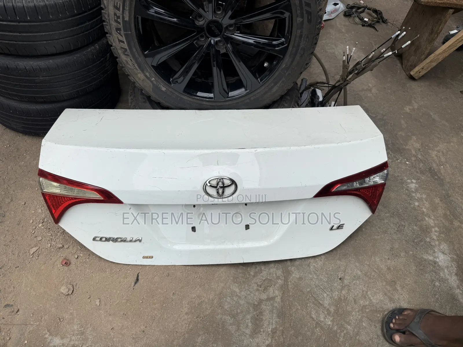 2014–2019 Toyota Corolla LE Trunk Lid Silver W/ Camera