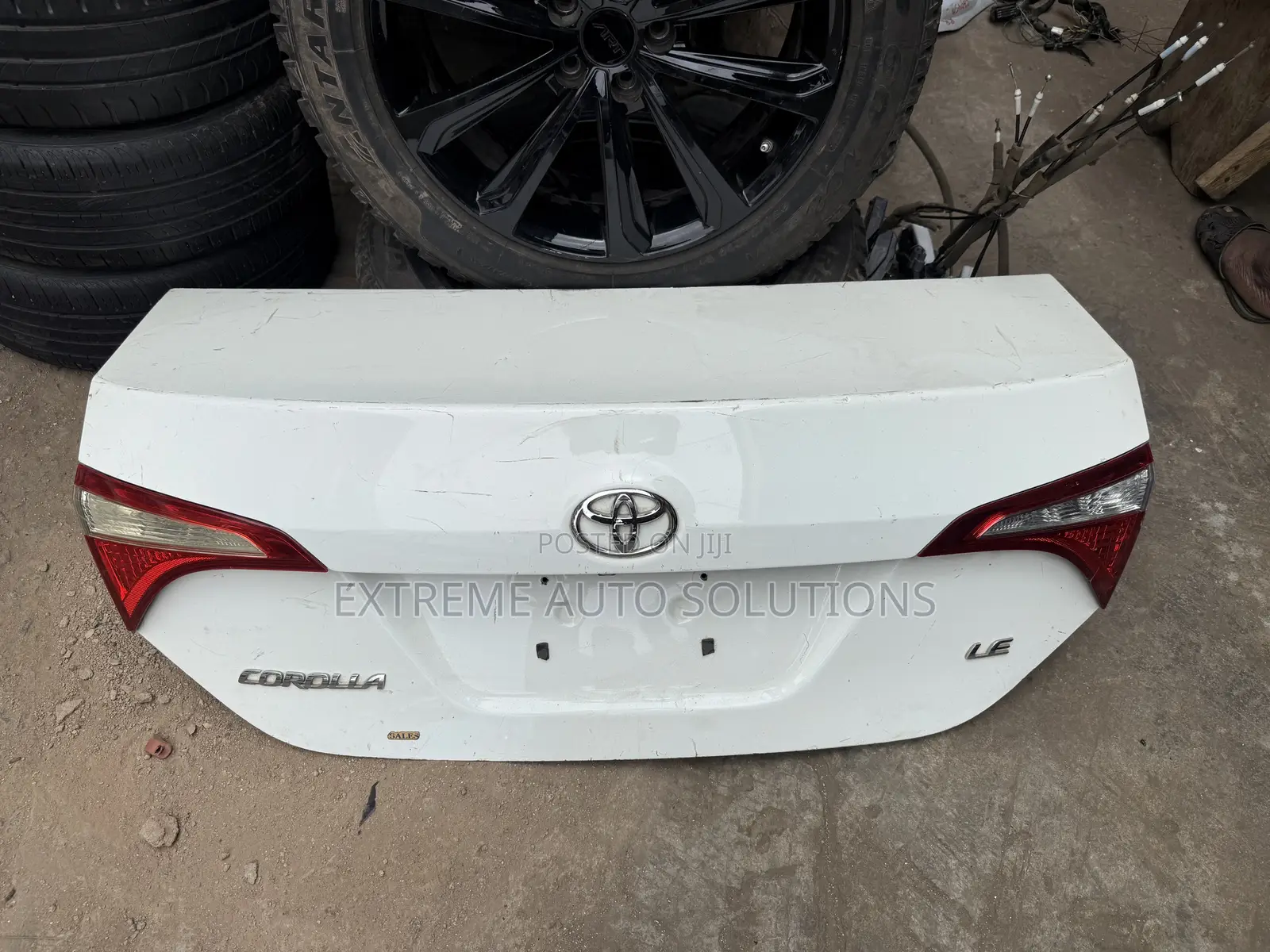 2014–2019 Toyota Corolla LE Trunk Lid Silver W/ Camera