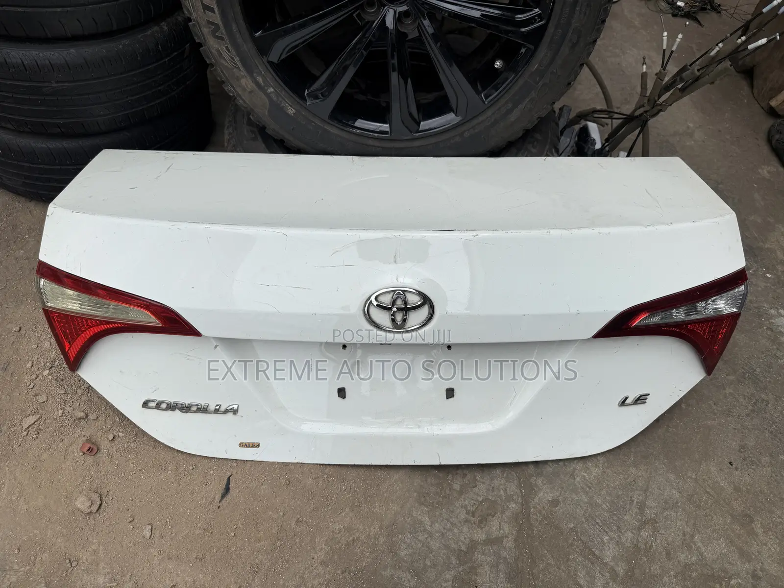 2014–2019 Toyota Corolla LE Trunk Lid Silver W/ Camera