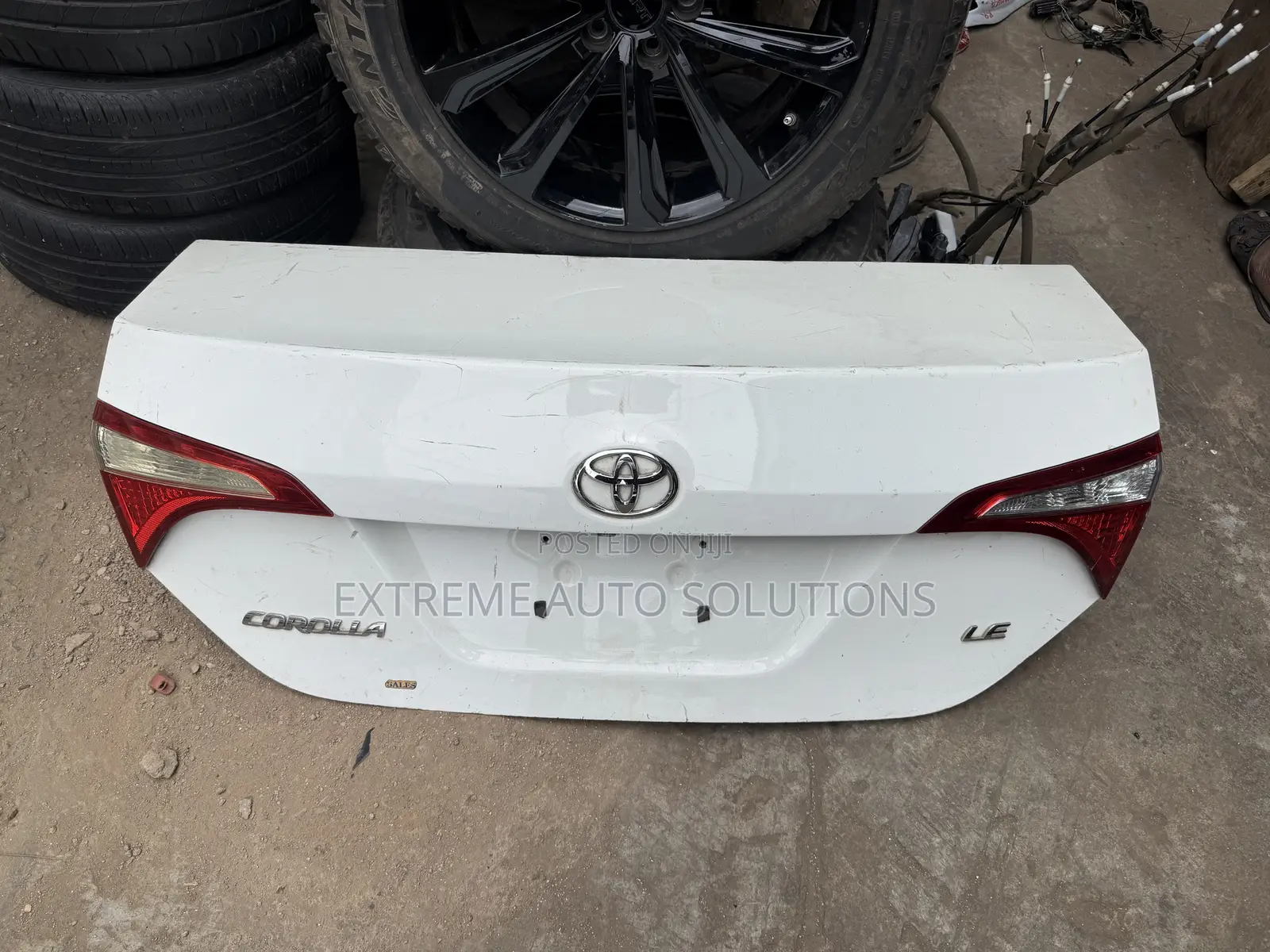 2014–2019 Toyota Corolla LE Trunk Lid Silver W/ Camera