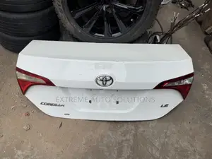 2014–2019 Toyota Corolla LE Trunk Lid Silver W/ Camera