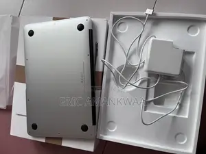 Laptop Apple MacBook Air 4GB Intel Core i5 SSD 256GB