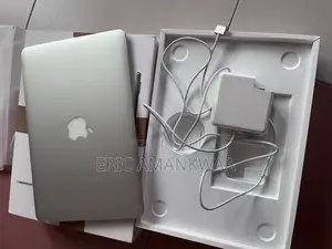 Laptop Apple MacBook Air 4GB Intel Core i5 SSD 256GB