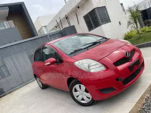 Toyota Vitz 2010 Red