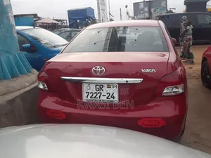 Toyota Yaris 2010 Red
