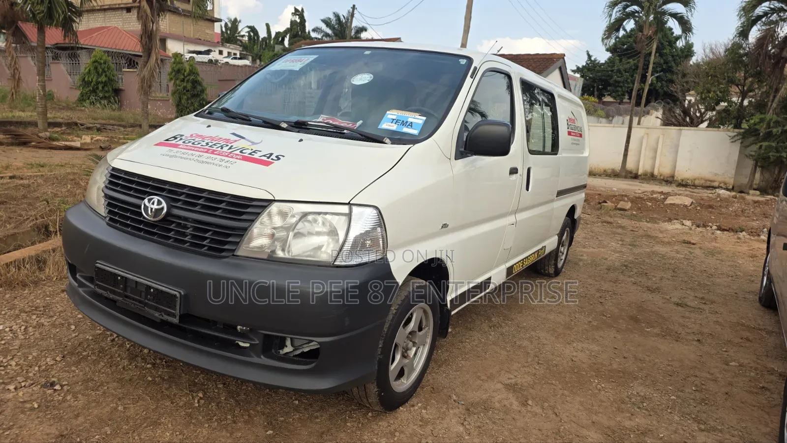 Toyota HiAce 2009 White