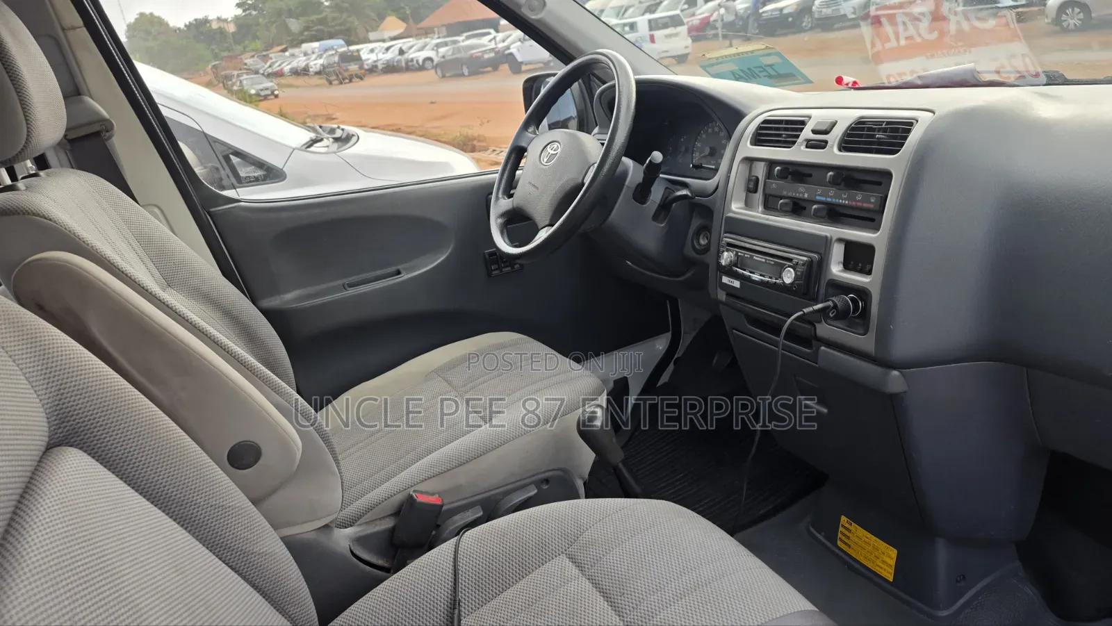 Toyota HiAce 2009 White