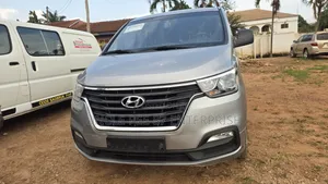 Hyundai Starex 2018 Silver