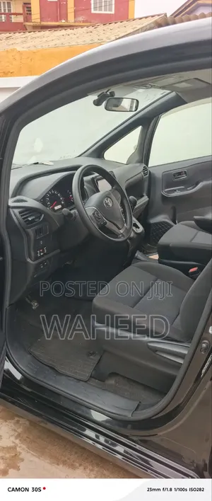 Toyota Voxy 2015 Black
