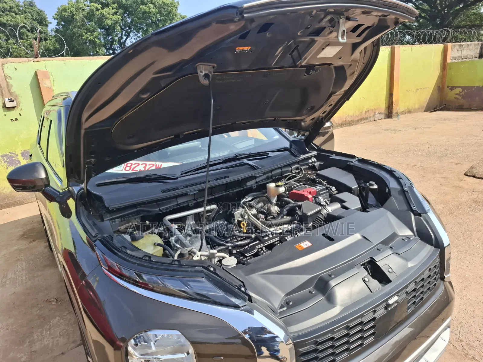 Mitsubishi Outlander 2024 Brown