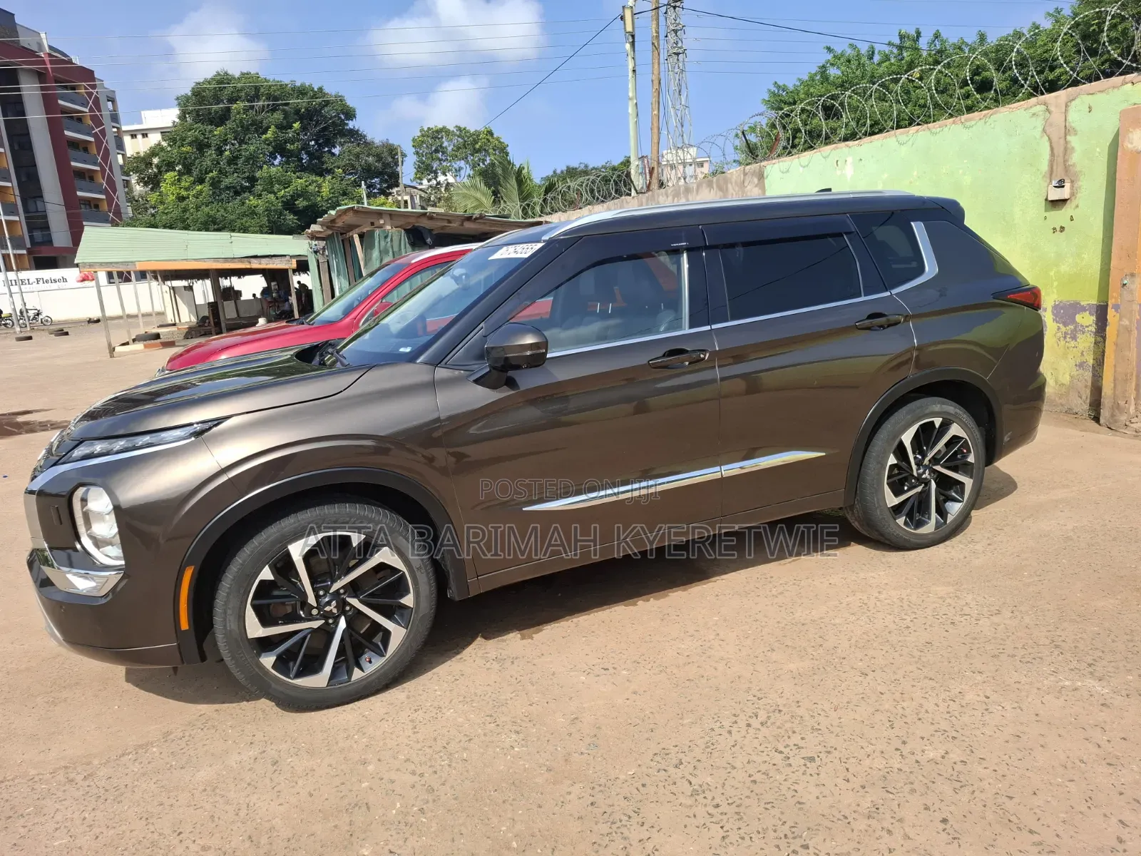 Mitsubishi Outlander 2024 Brown