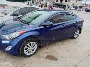 Hyundai Elantra GLS Sedan FWD (1.8L 4cyl 6A) 2013 Blue