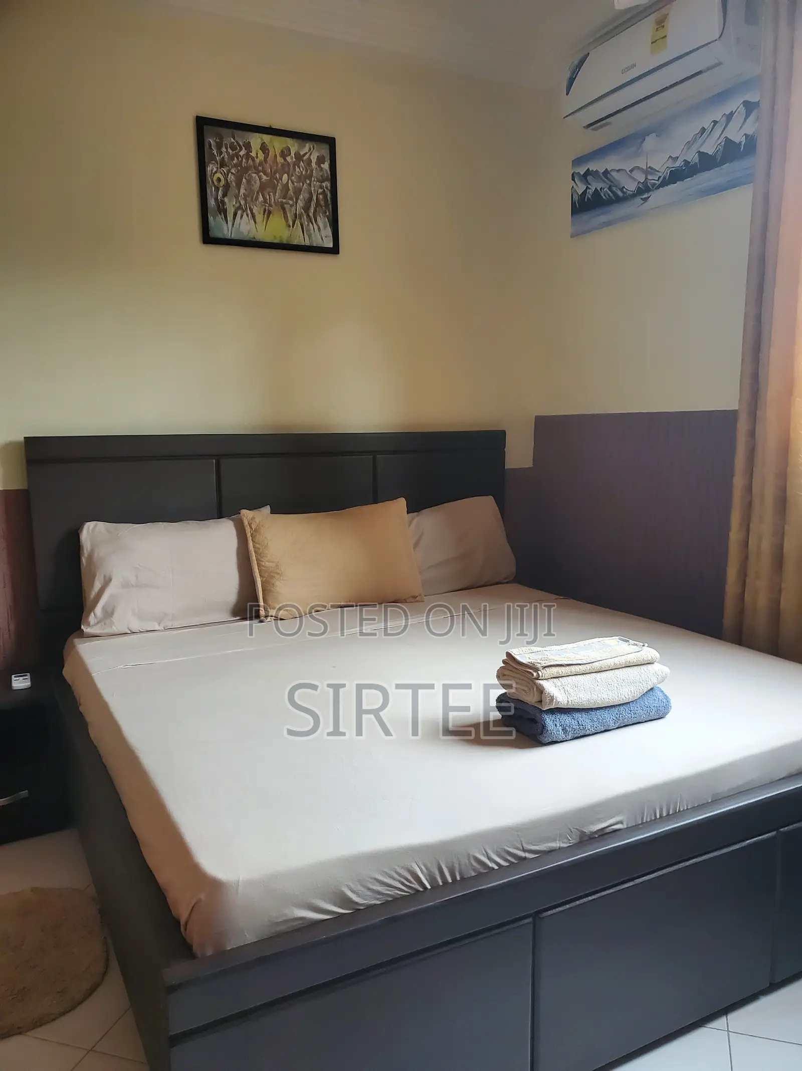 Beddings Bedspread Full Set -Relocation Sale-Everything Must Go.