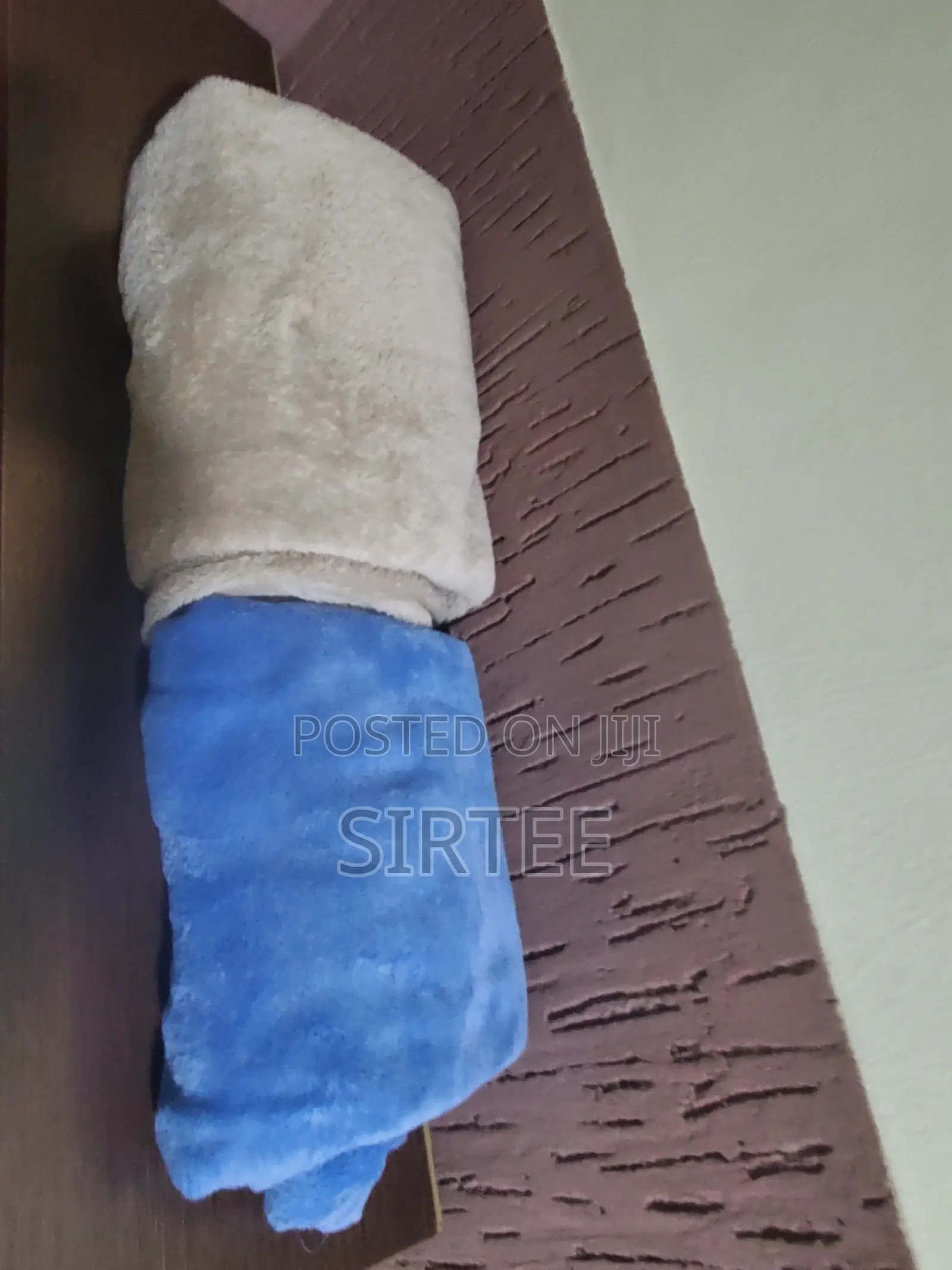 Beddings Bedspread Full Set -Relocation Sale-Everything Must Go.