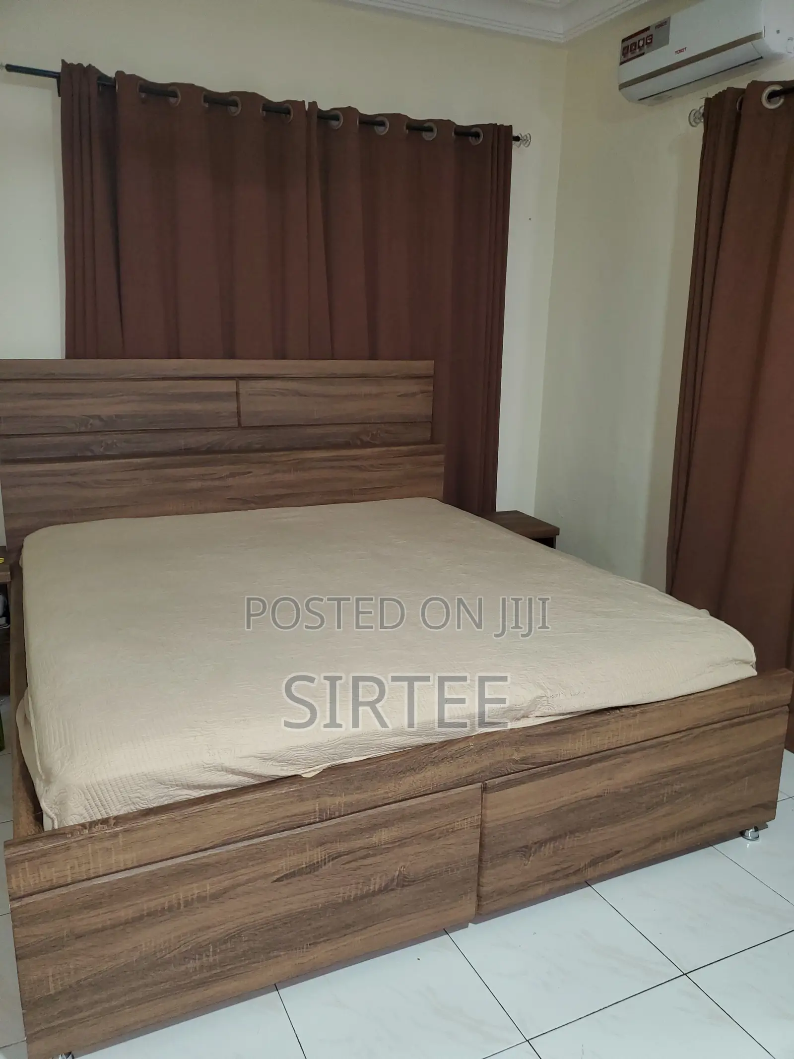 Beddings Bedspread Full Set -Relocation Sale-Everything Must Go.