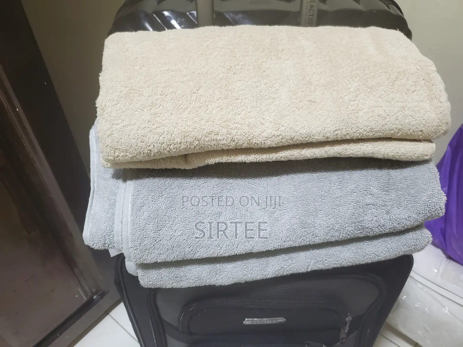 Beddings Bedspread Full Set -Relocation Sale-Everything Must Go.