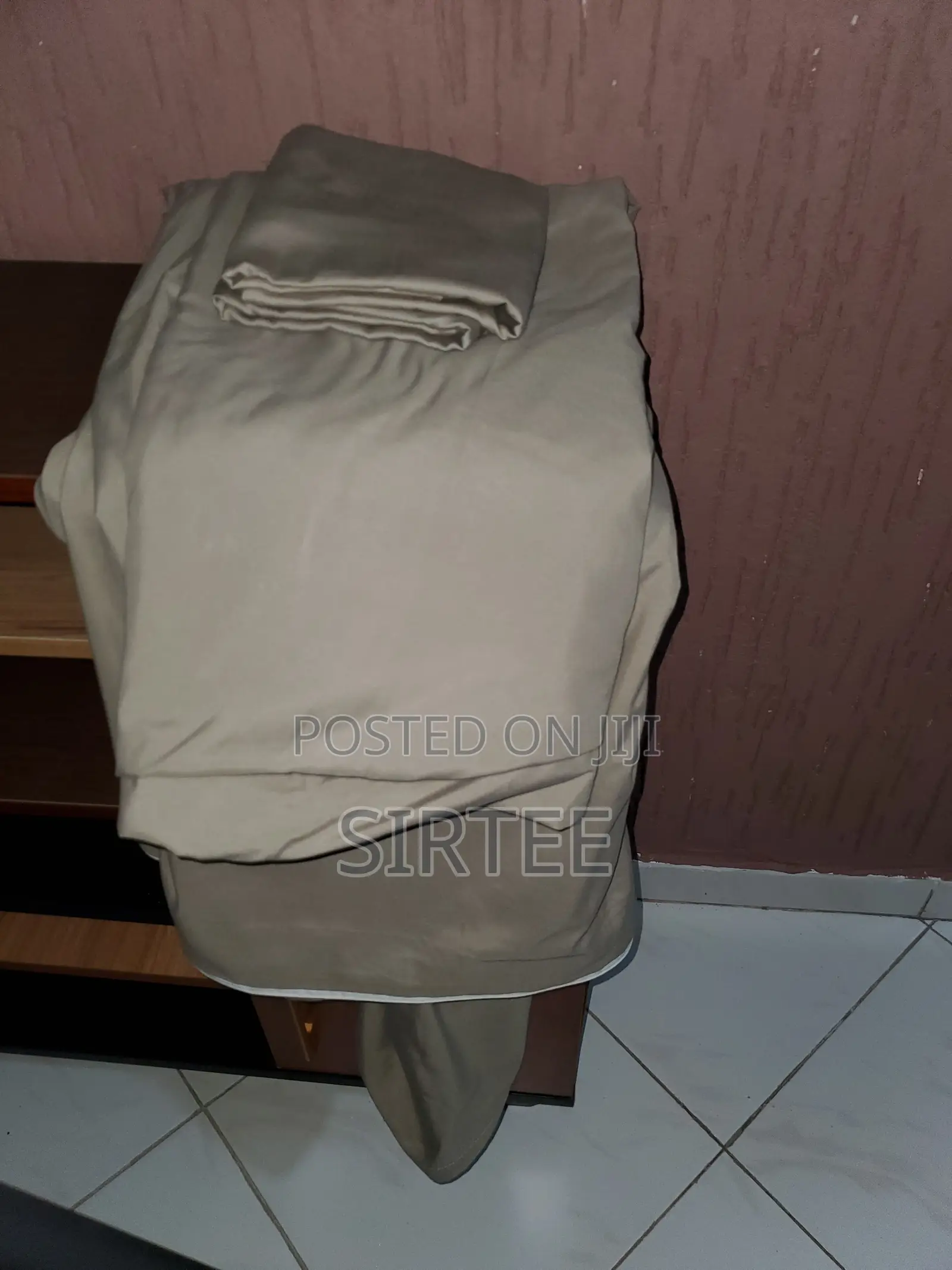 Beddings Bedspread Full Set -Relocation Sale-Everything Must Go.