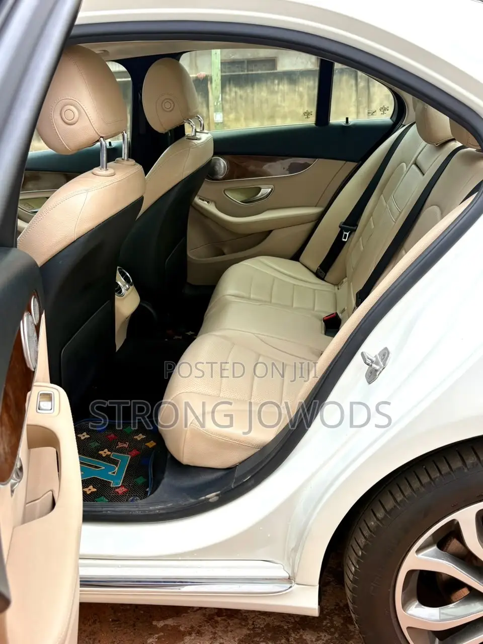 Mercedes-Benz C300 Luxury 4Matic Sedan AWD (2.0L 4cyl 7A) 2016 White