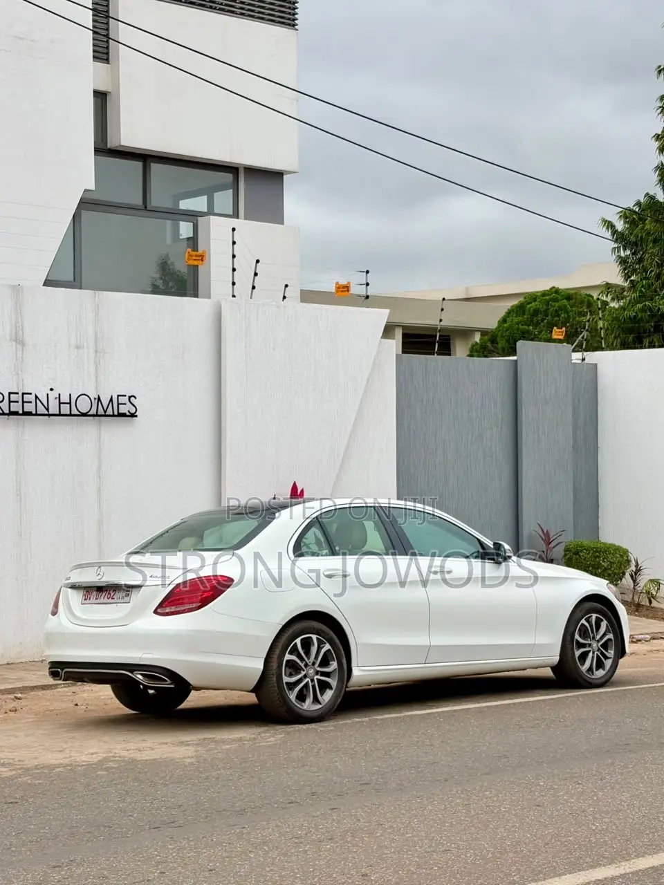Mercedes-Benz C300 Luxury 4Matic Sedan AWD (2.0L 4cyl 7A) 2016 White
