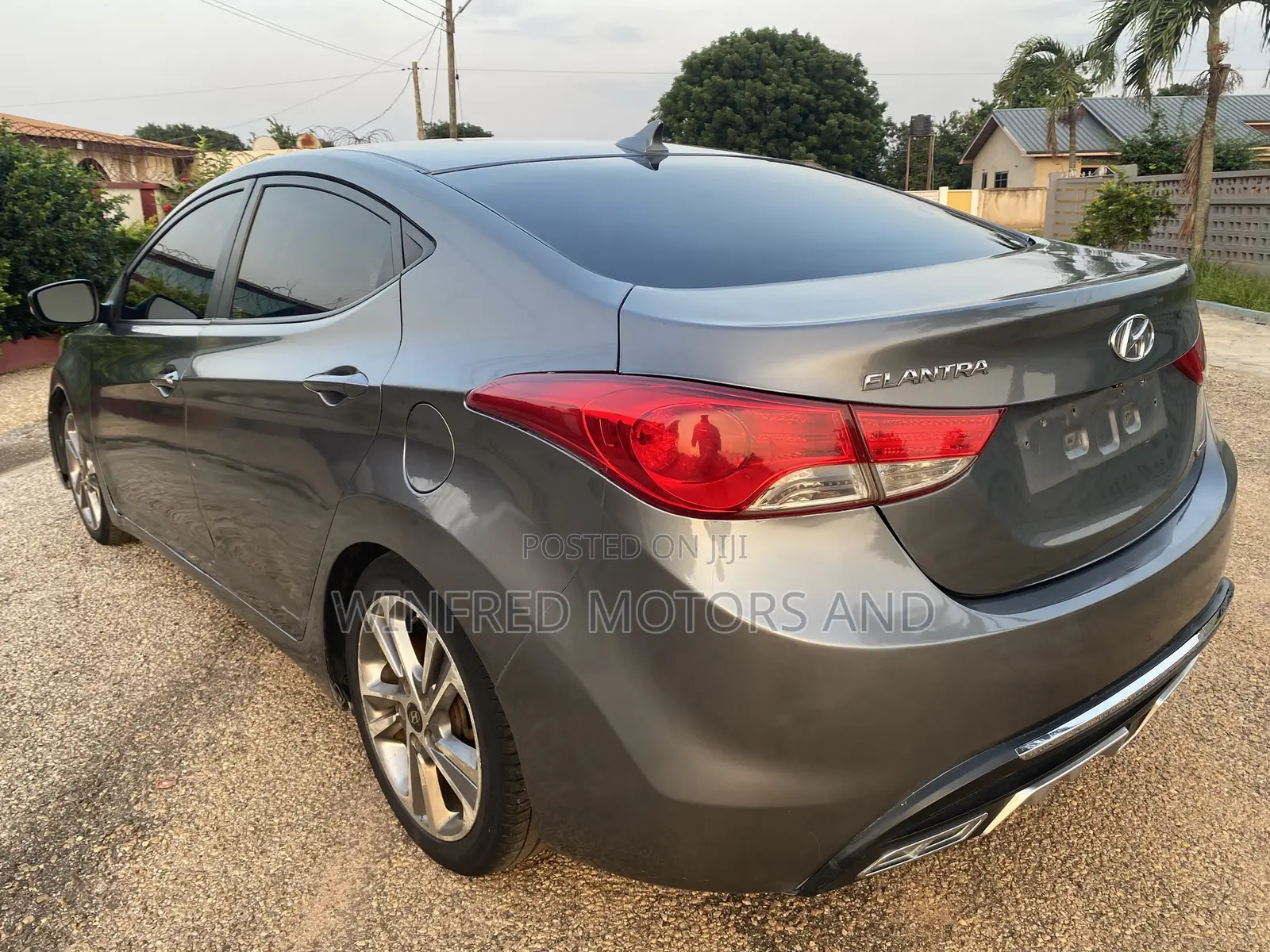 Hyundai Elantra Limited 2012 Gray