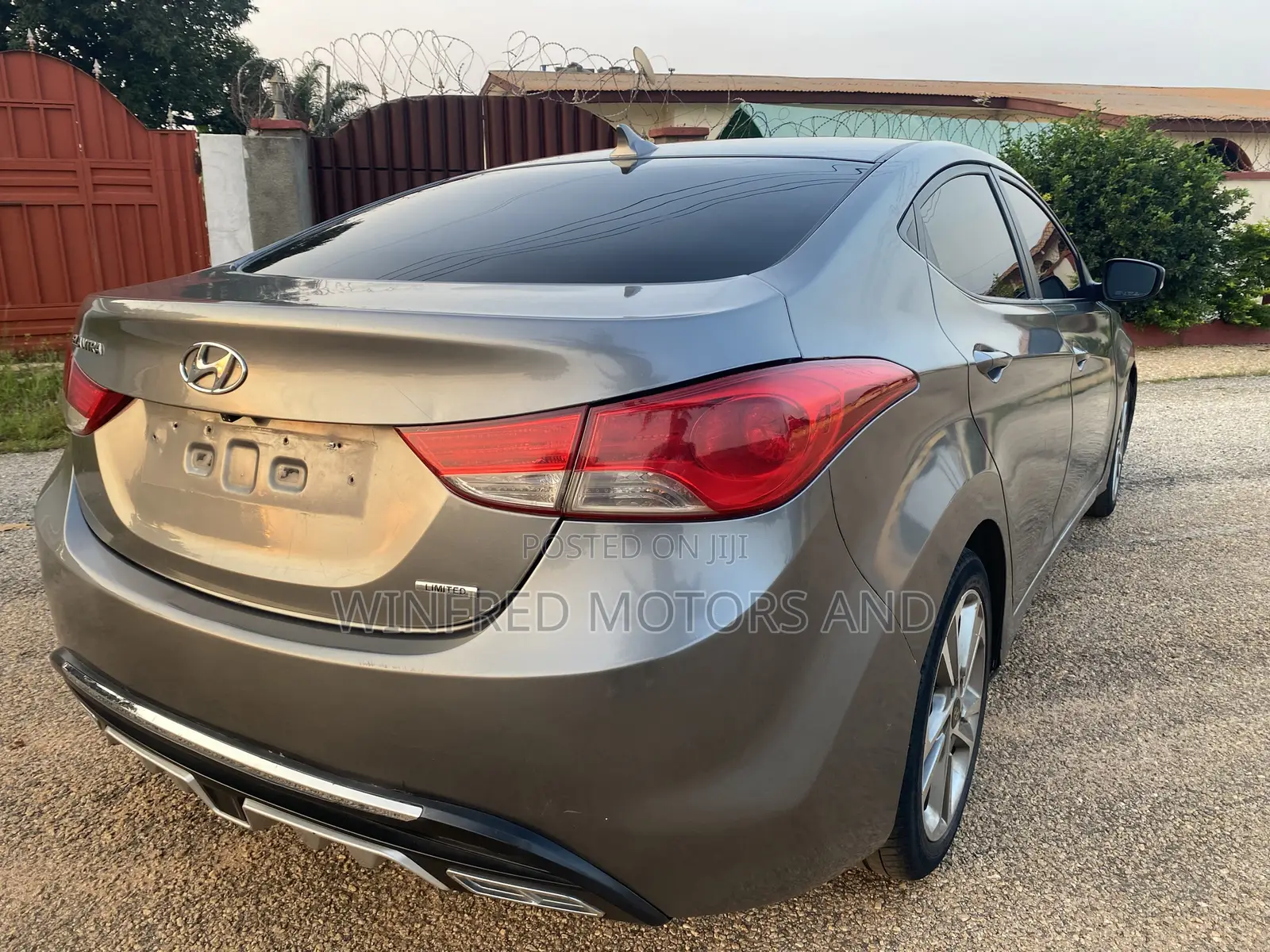 Hyundai Elantra Limited 2012 Gray