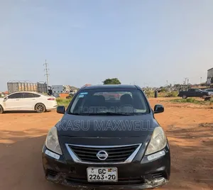Nissan Versa 2012 Black