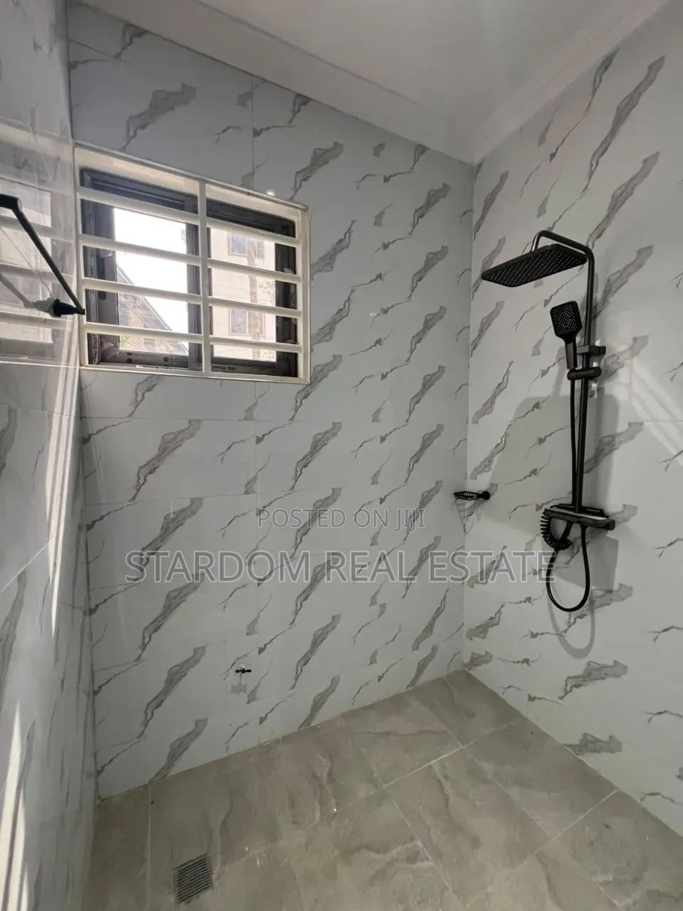 3bdrm Bungalow in Spintex Road Coastal, Coca Cola for rent