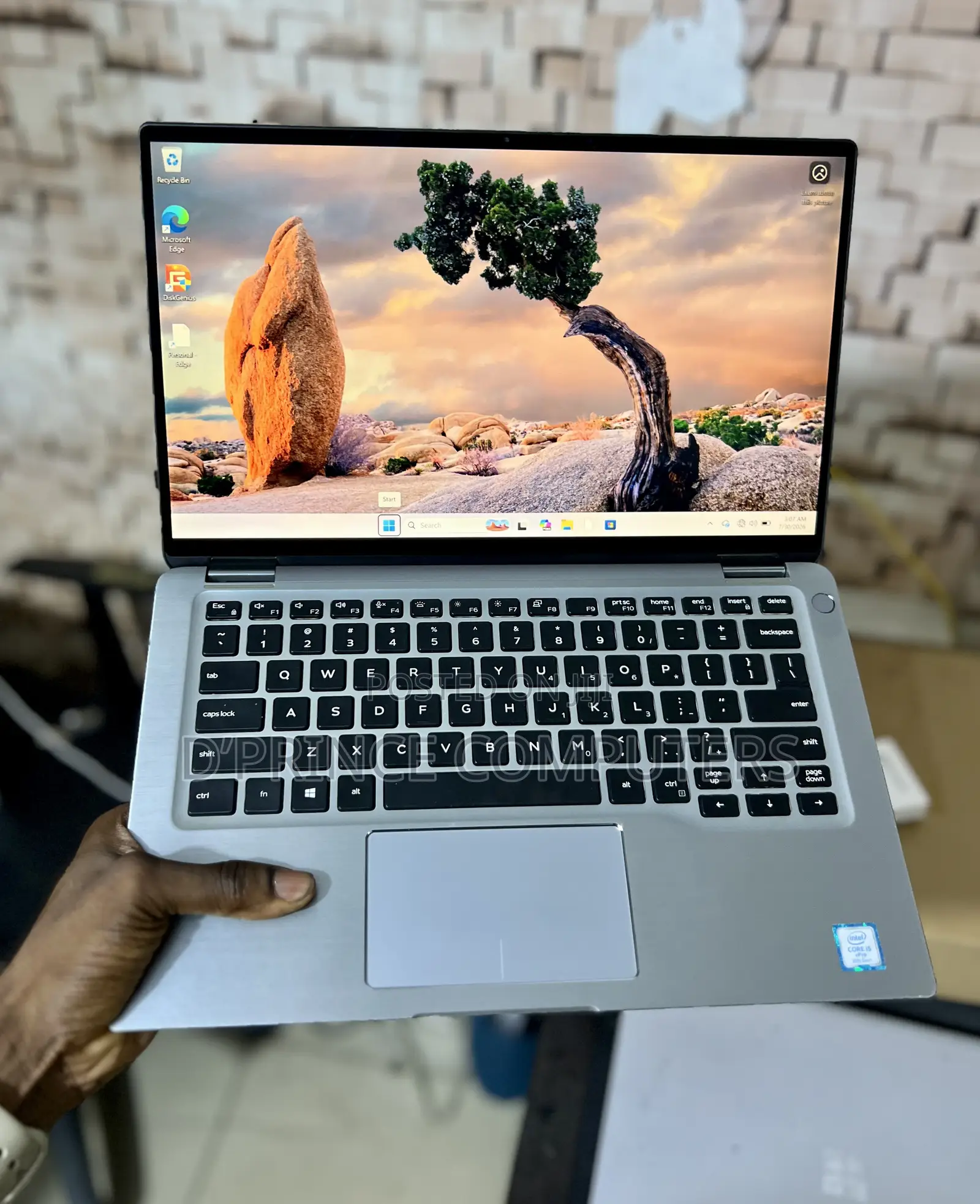 Laptop Dell Latitude 7400 2-in-1 16GB Intel Core i7 SSD 256GB